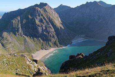 Kvalvika- und Ryten-Wanderung auf Flakstadøya (Lofoten)