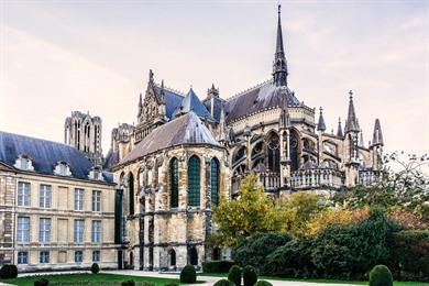 Eine lebendige Stadtführung durch das historische Zentrum von Reims