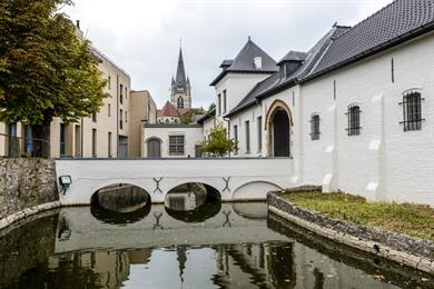Wanderroute in Ronse: Von Art Deco bis zu den Fabriksgassen