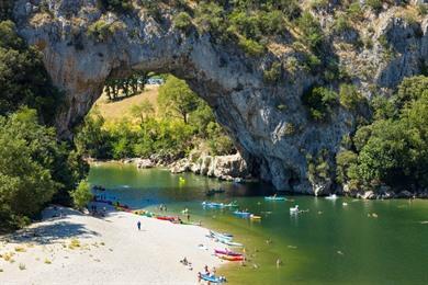 Rundreise durch die Ardèche und Drôme 14 Tage: Route und Stadtführer