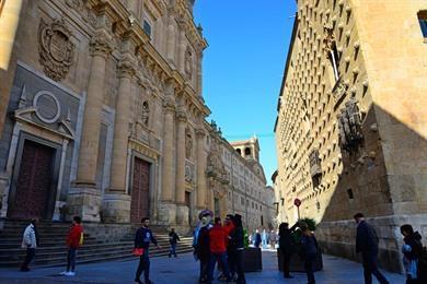 Spaziergang durch die Altstadt von Salamanca, der Universitätsstadt