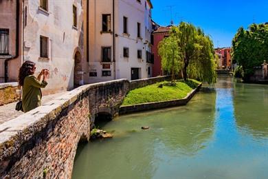 Stadtspaziergang durch Treviso entlang der malerischen Wasserwege