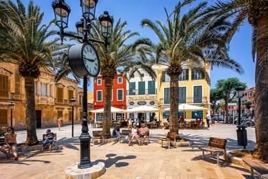 Spaziergang durch das Stadtzentrum von Ciutadella de Menorca
