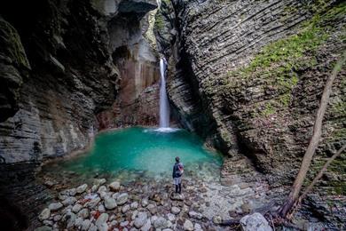 Wanderung zum Kozjak-Wasserfall entlang des Flusses Soča