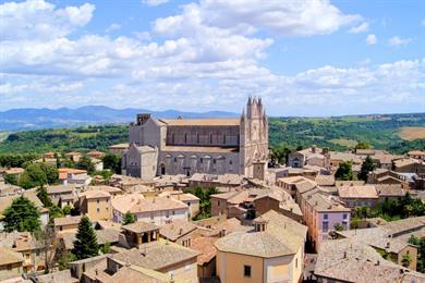 Spaziergang durch die Innenstadt von Orvieto