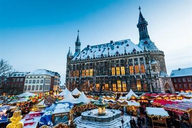 Aachener Weihnachtsmarkt im Jahr 2026 besuchen? Spaziergang + Termine der Weihnachtsmärkte