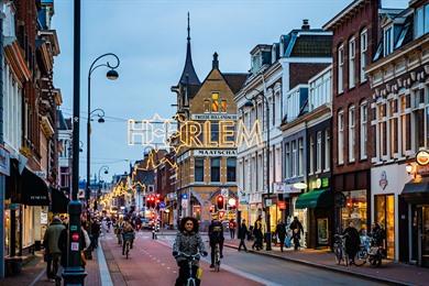 Haarlem Weihnachtsmarkt im Jahr 2026 besuchen? Spaziergang + Termine der Weihnachtsmärkte